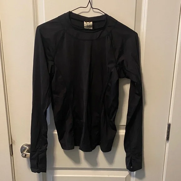 Oakley Black Long Sleeve Sun and Swim Shirt - Picture 1 of 5